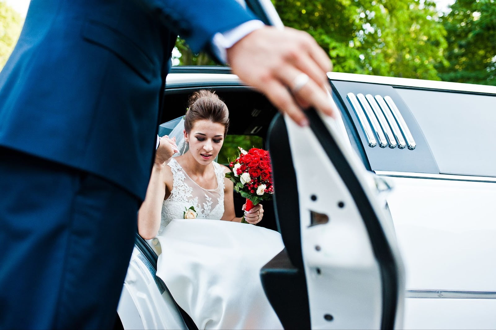 Plan Your Fall Wedding Transportation Early with O’Hare Limousine 2
